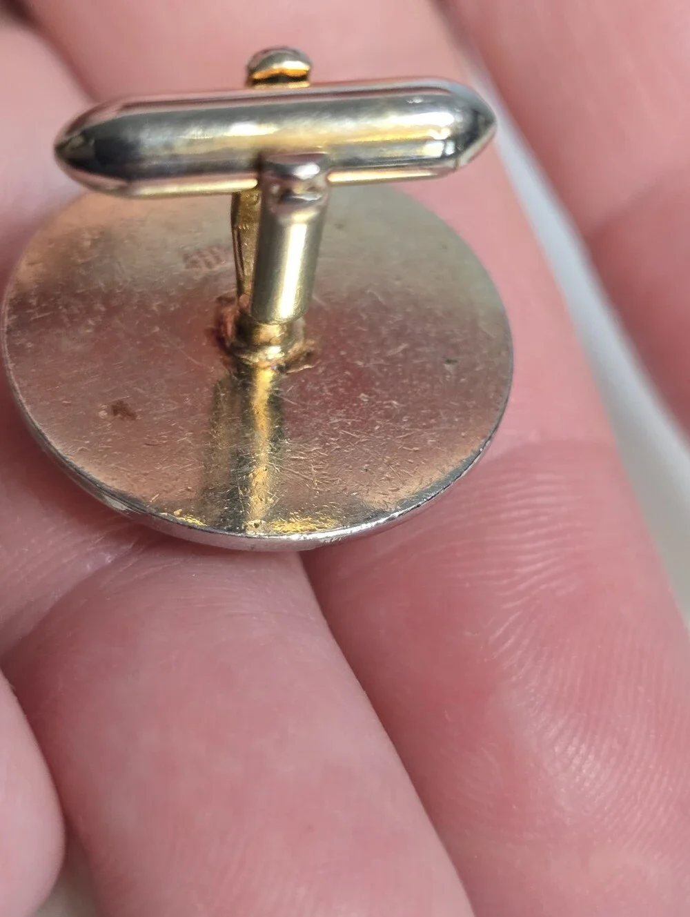Vintage Swank Cufflinks Mother of Pearl Horse Heads Cameo Signed Gold Tone Round